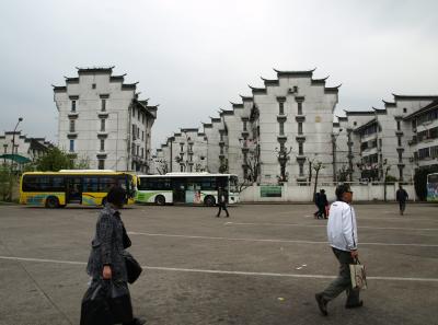 P4125603 50191460992 O