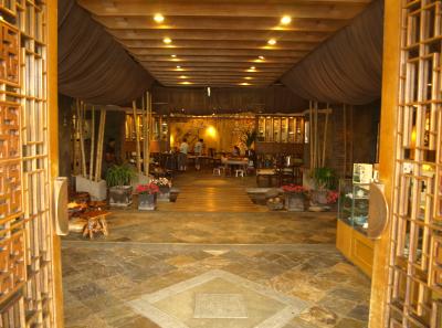 P4205975 50190635418 O