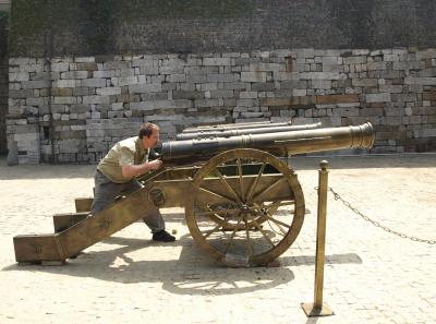 P4116869 15946561674 O